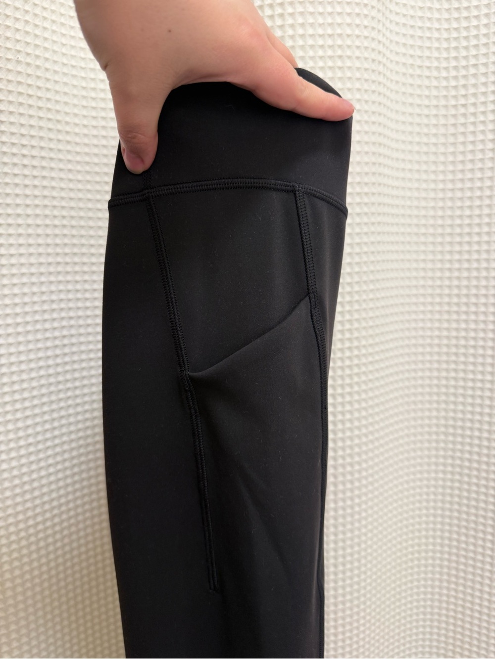 Lululemon Everlux - Black High-Waist Leggings with Pockets size 14 - Picture 4 of 9